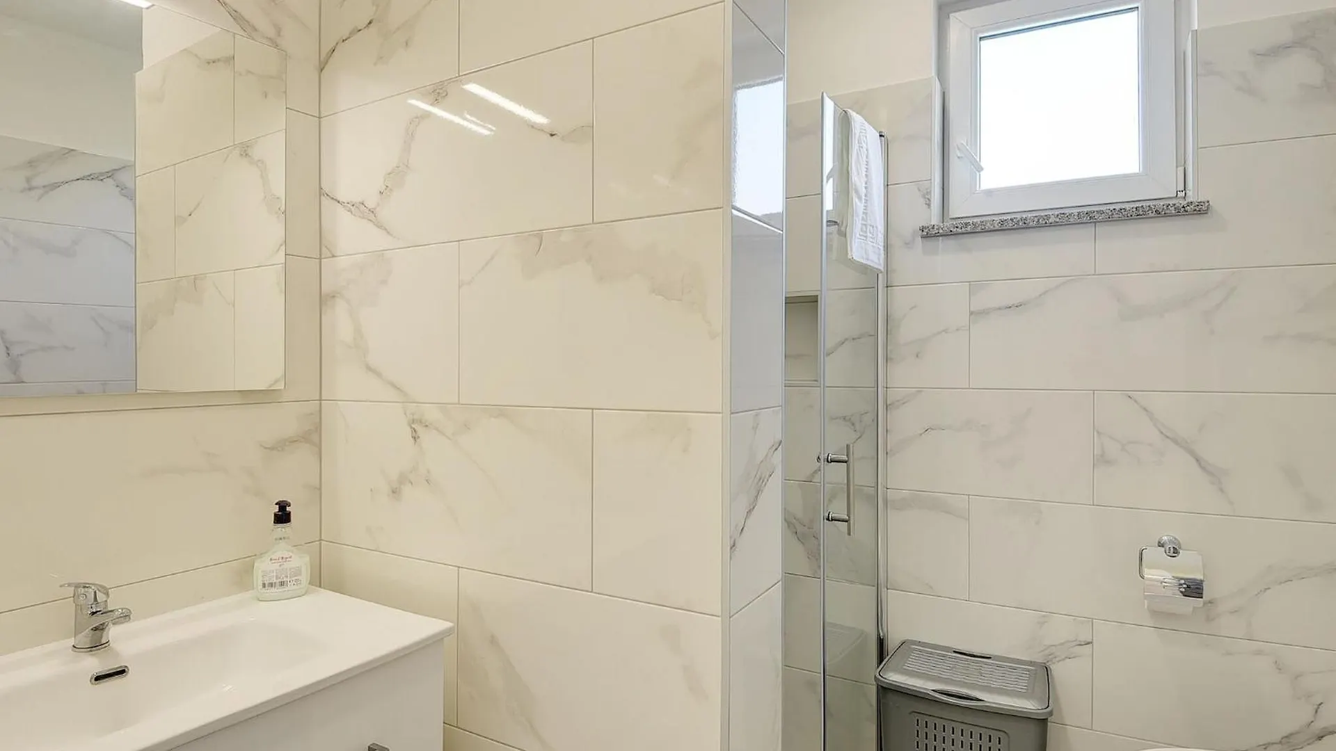 Spacious Home With Large Roof Terrace Medulin Apartment