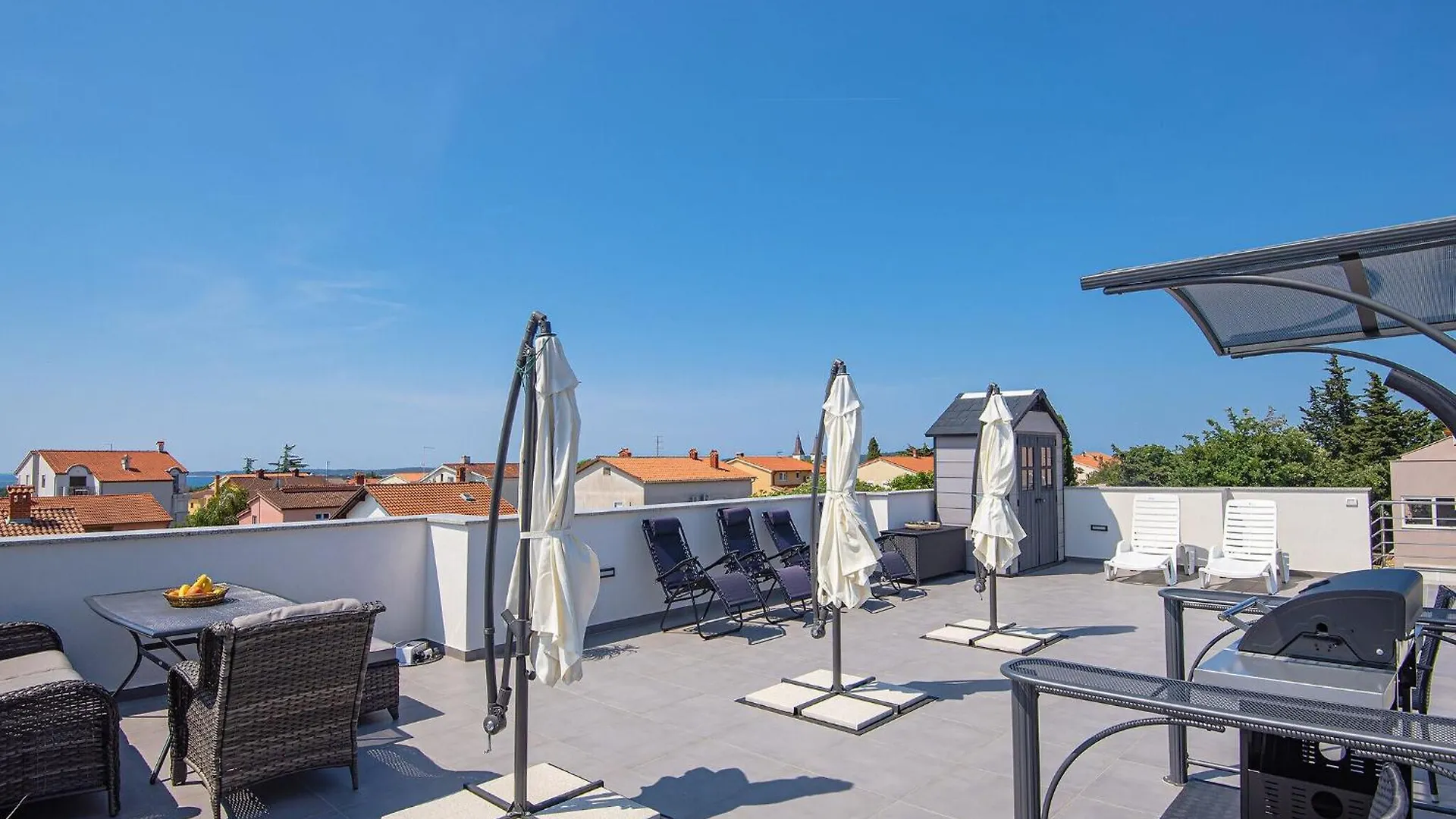 Apartment Spacious Home With Large Roof Terrace Medulin